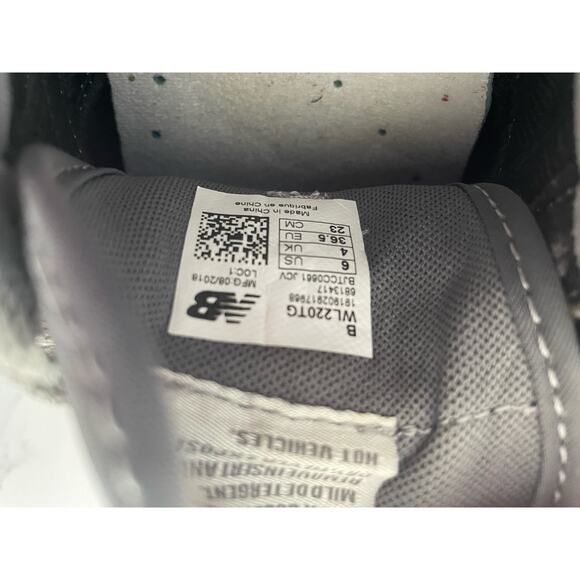 New Balance Sneakers Women’s Size: 6  Gray Pink Suede Running Shoes - Picture 10 of 12